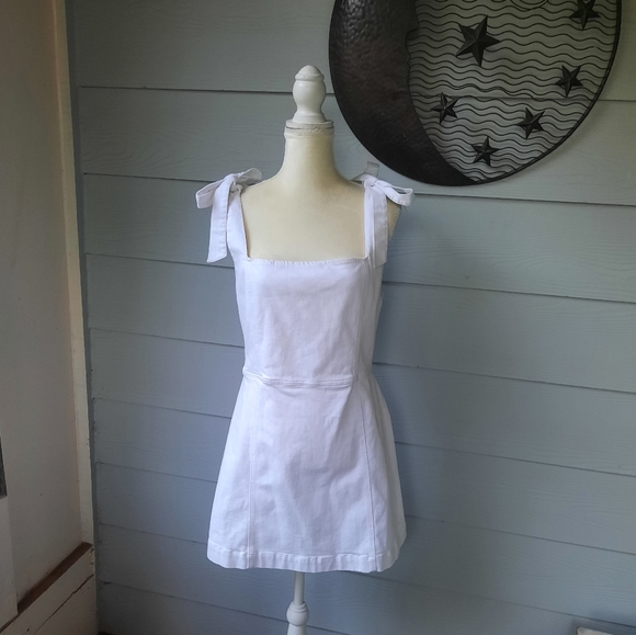 alice + olivia Maryann Tie Shoulder Mini Dress - Picture 3 of 6